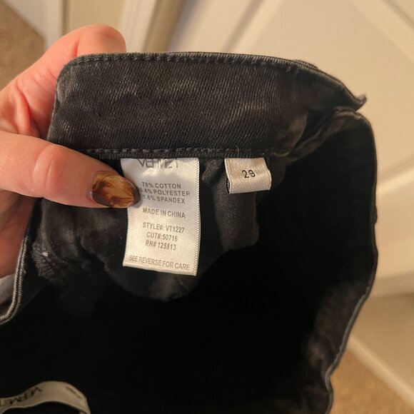 Excellent Condition Vervet Black Distressed Skinny Jeans Style #1227 Size 29 - Picture 4 of 4